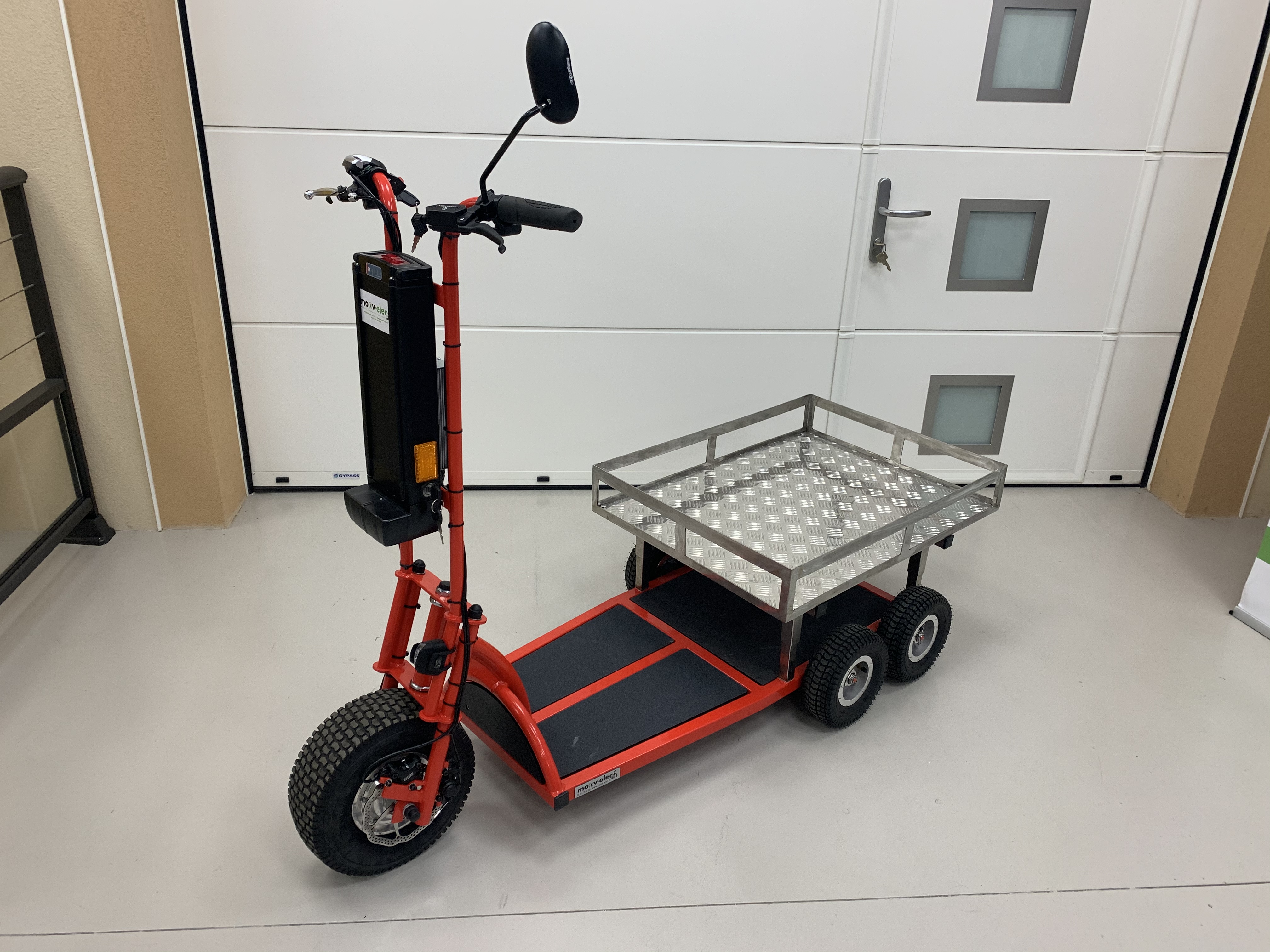 TRANSPORTEUR LOGISTIQUE 5 ROUES