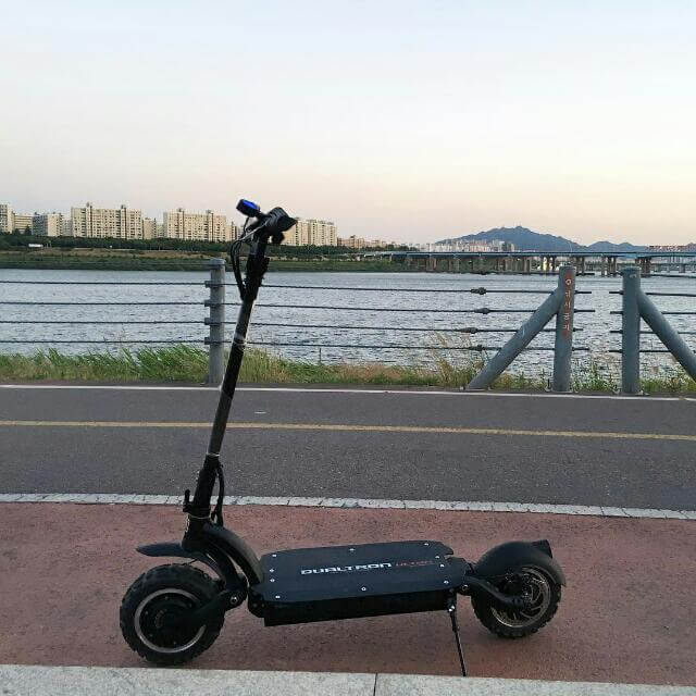 TROTTINETTE MINIMOTORS DUALTRON ULTRA LYON